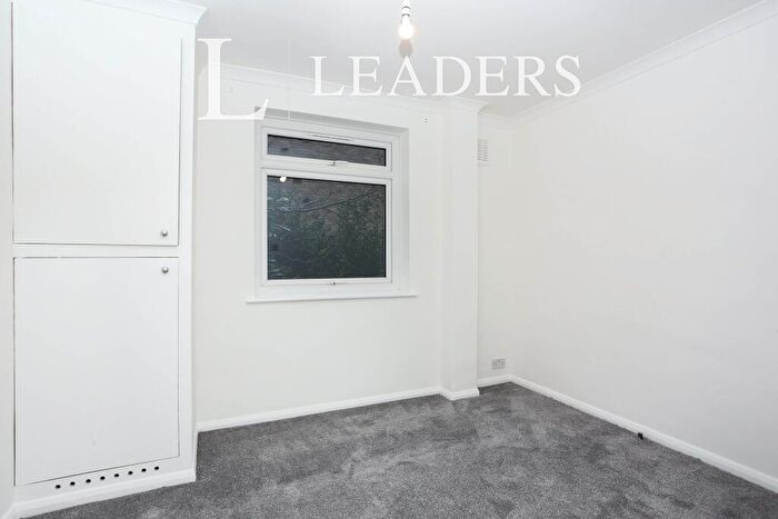 2 Bedroom Flat To Rent In Albemarle Road, Beckenham, BR3
