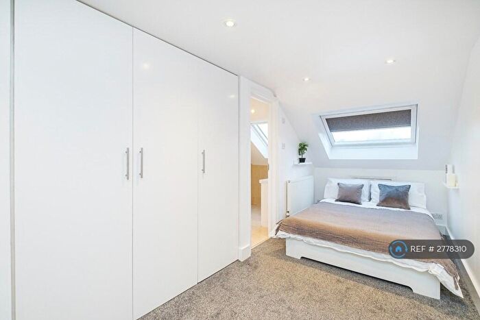 Studio To Rent In Homesdale Road, Bromley, BR1