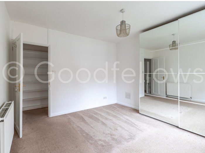 2 Bedroom End Of Terrace House To Rent In Farm Road, Morden, SM4