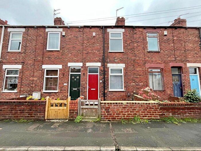 2 Bedroom Terraced House To Rent In Railway View, York, YO24