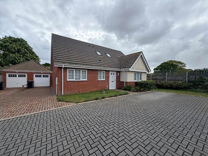 4 Bedroom Detached Bungalow To Rent In Rose Close, Gorleston, Great Yarmouth, NR31