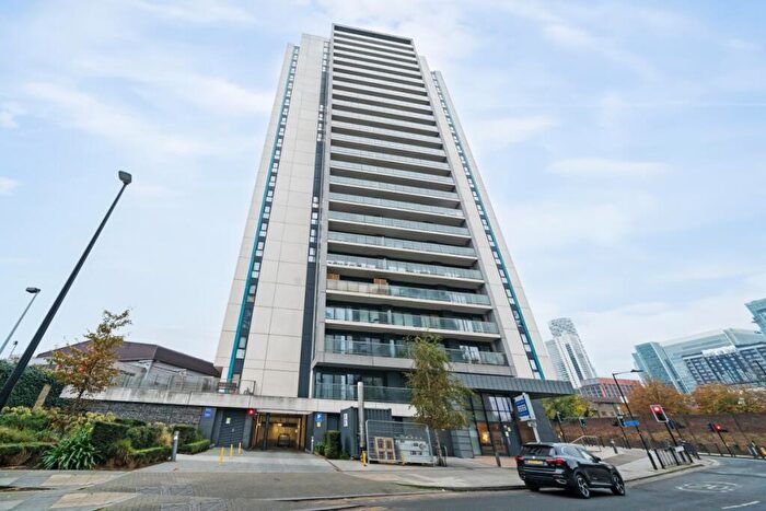 3 Bedroom Flat For Sale In Yabsley Street London, E14