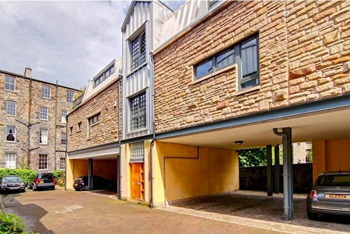 3 Bedroom Penthouse To Rent In , New Broughton, Edinburgh, EH3