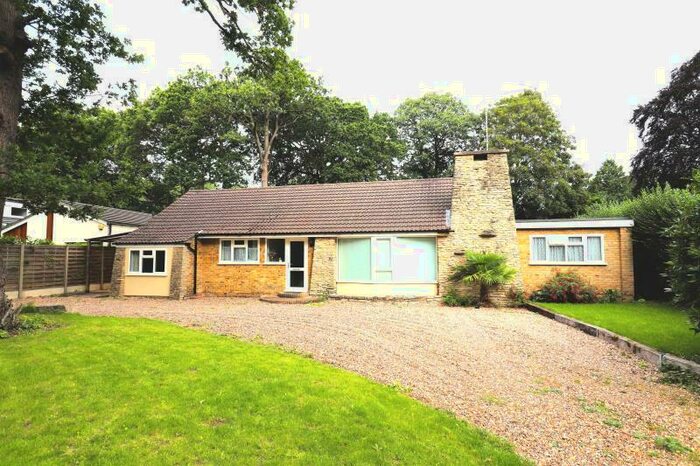 4 Bedroom Bungalow To Rent In Dartnell Park Road, W Byfleet, KT14