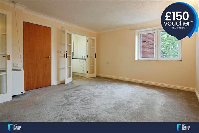 1 Bedroom Retirement Property To Rent In Amber Court, - Holland Road, Hove, BN3