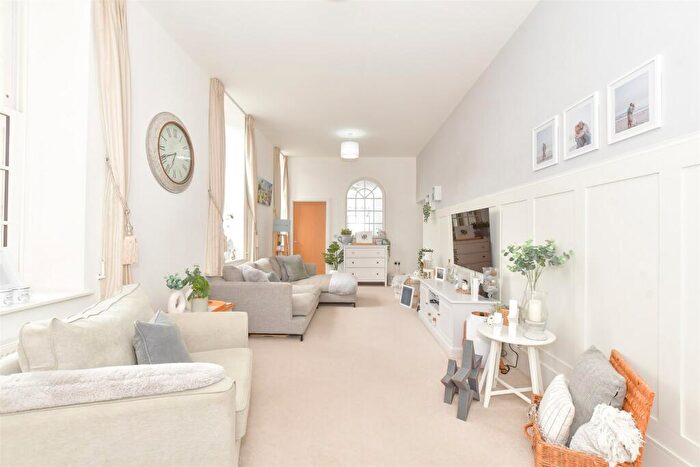 2 Bedroom Apartment For Sale In Homestead Road, Chichester, West Sussex, PO19
