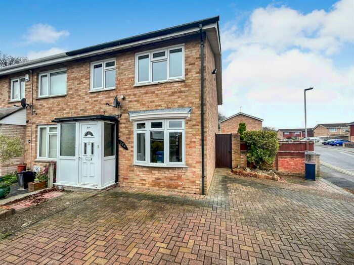 3 Bedroom End Of Terrace House To Rent In Millfield, Creekmoor, BH17