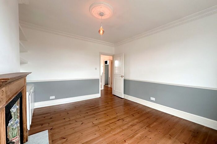 2 Bedroom Flat To Rent In Kent House Road, Sydenham, London, SE26