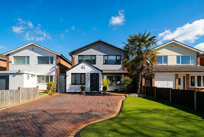 4 Bedroom Detached House For Sale In Peterbrook Road, Shirley, B90