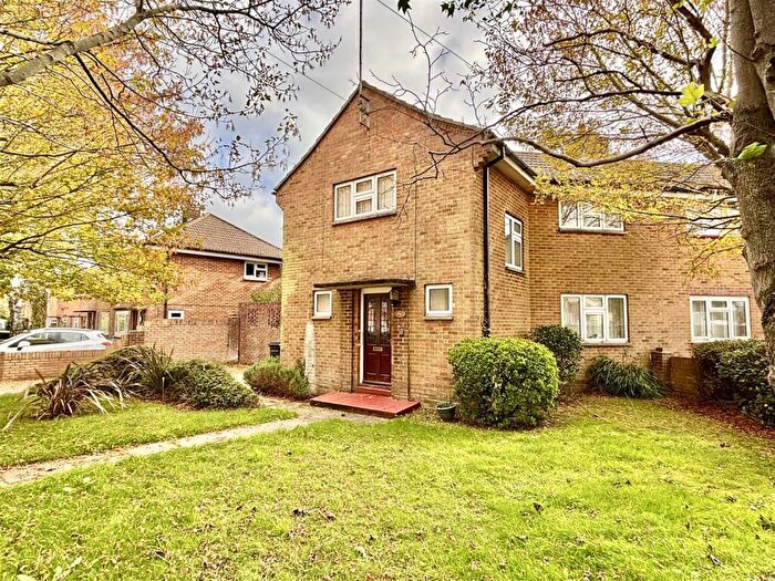 3 Bedroom Semi-Detached House For Sale In Middlebere Crescent, Hamworthy, BH16