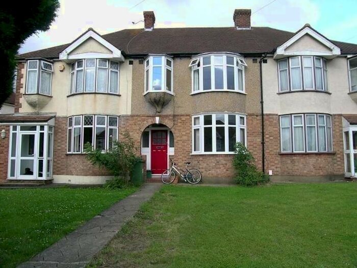 3 Bedroom Terraced House To Rent In Vale Road, Worcester Park, KT4