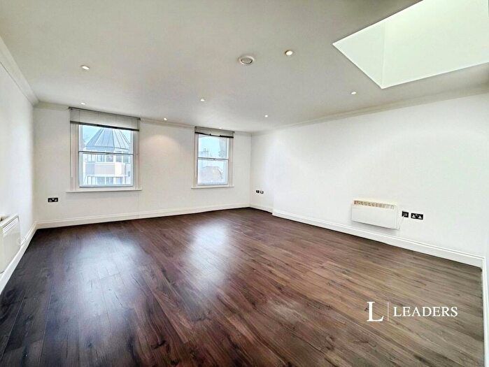 2 Bedroom Flat To Rent In East Street, Brighton, East Sussex, BN1