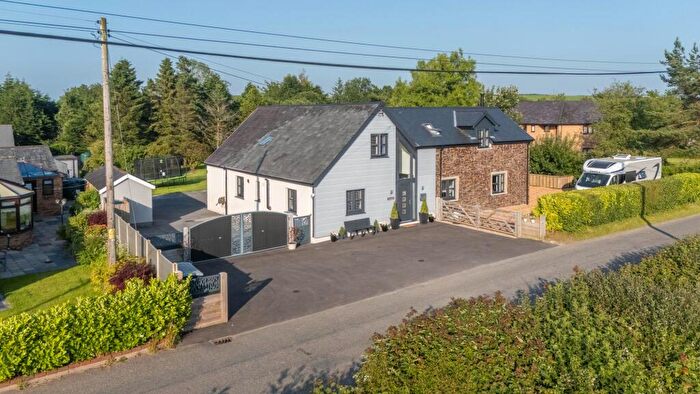 5 Bedroom Detached House For Sale In Llwynglas, Bronwydd Arms, Carmarthen, SA33