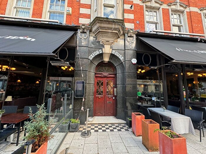 2 Bedroom Flat To Rent In Oxford Street, Southampton, Hampshire, SO14