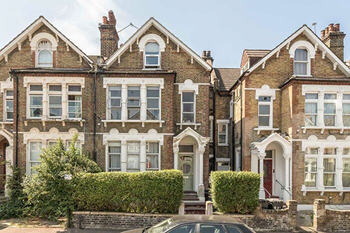 2 Bedroom Flat To Rent In Halesworth Road, London, SE13