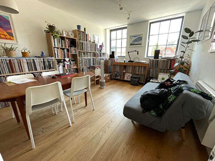 2 Bedroom Flat To Rent In Brooksby's Walk, London, E9