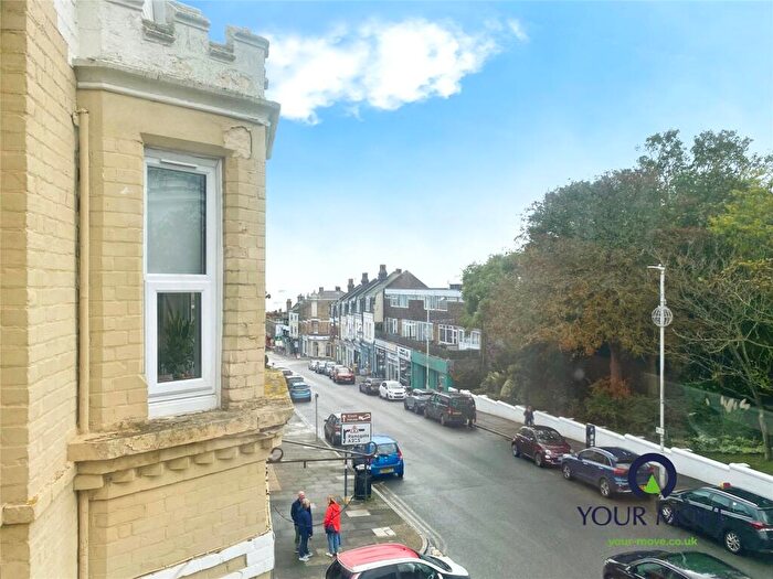 2 Bedroom Flat To Rent In High Street, Broadstairs, Kent, CT10