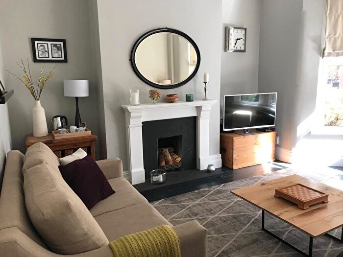 4 Bedroom House To Rent In Beechbank Road, L18