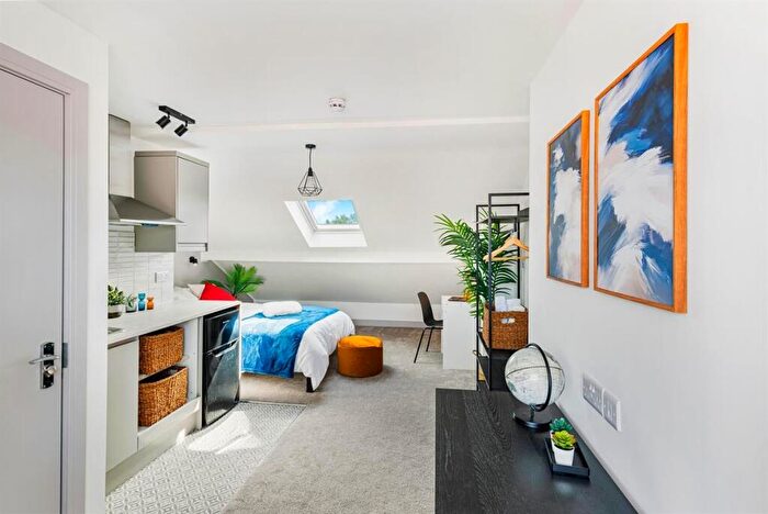 Studio To Rent In , Nottingham, NG2
