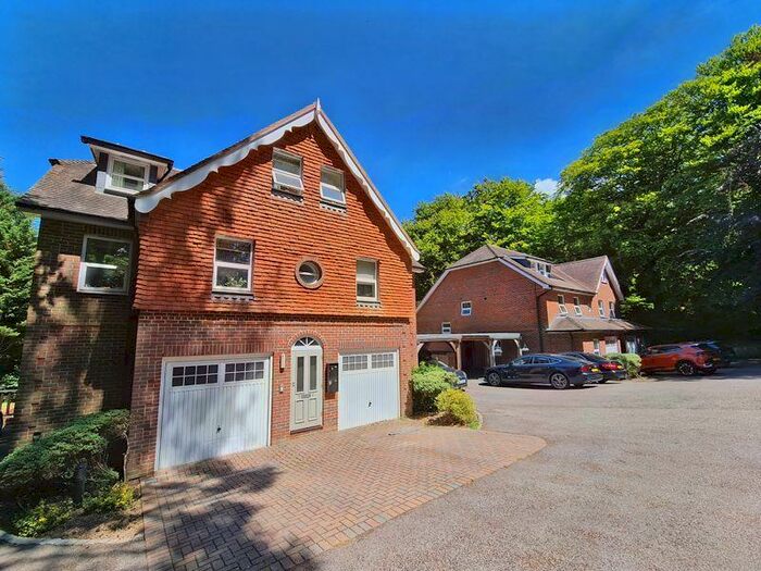 2 Bedroom Apartment To Rent In Courts Hill Road, Haslemere, GU27