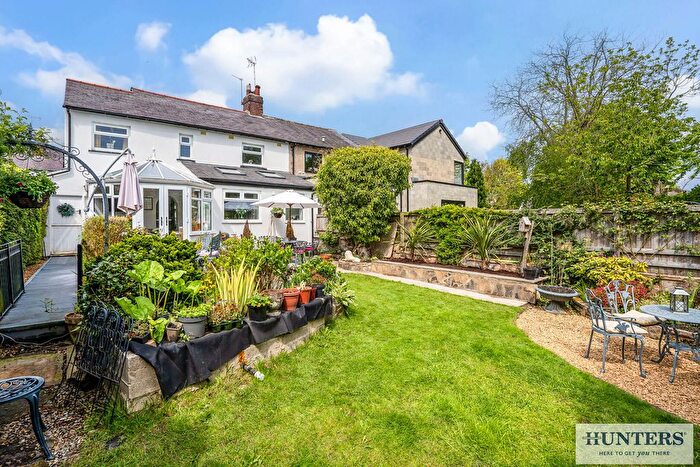 3 Bedroom Semi Detached House For Sale In Thorpe Drive, Guiseley, Leeds, LS20