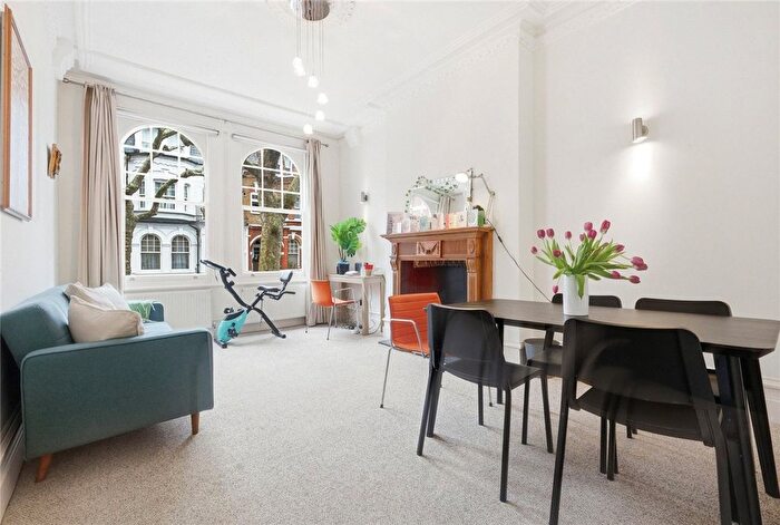 1 Bedroom Flat To Rent In Crookham Road, London, SW6