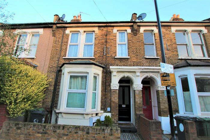 2 Bedroom Flat To Rent In Melford Road, London, E11