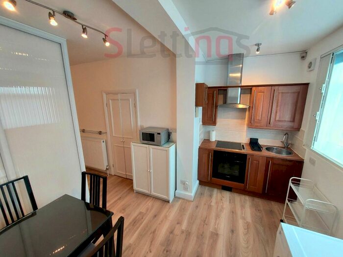 1 Bedroom Studio To Rent In Foscote Road, London, NW4