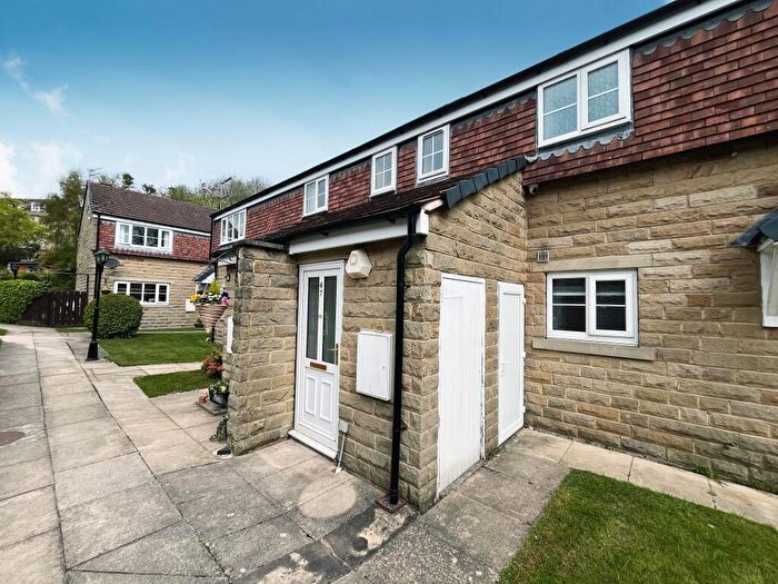 2 Bedroom Property To Rent In Bingley, West Yorkshire, BD16