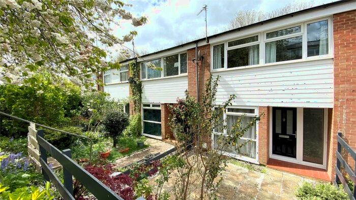 3 Bedroom Terraced House To Rent In Hillbrow, Reading, Berkshire, RG2