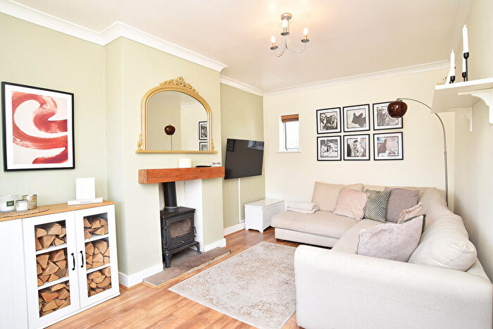 3 Bedroom End Of Terrace House For Sale In Kingsley Park Road, Harrogate, HG1