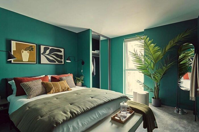 3 Bedroom Flat To Rent In Mustard Wharf At Tower Works, Heritage Collection, LS11