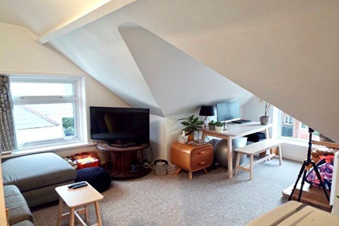 1 Bedroom Flat To Rent In Argyll Road, Bournemouth, BH5