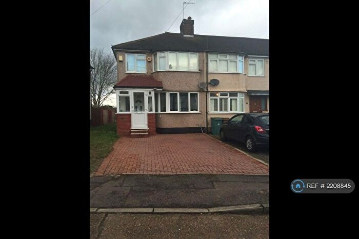3 Bedroom End Of Terrace House To Rent In Alexandra Avenue, Sutton, SM1