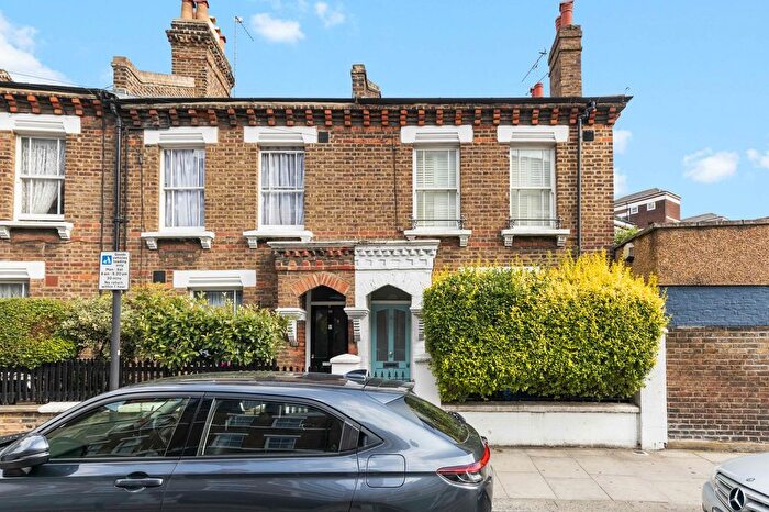 3 Bedroom End Of Terrace House To Rent In Kilburn Lane, London, W10