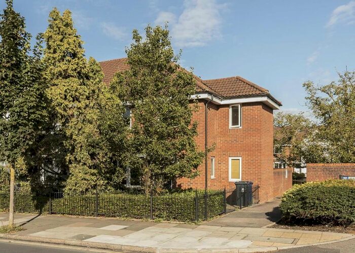 5 Bedroom Property To Rent In Greenford Avenue, London, W7