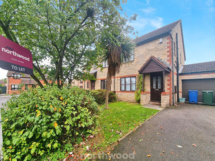 3 Bedroom Semi-Detached House To Rent In Applehaigh Drive, Kirk Sandall, Doncaster, DN3