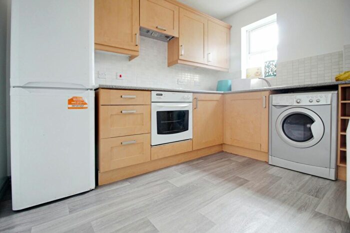 2 Bedroom Apartment To Rent In Boatman Close, Swindon, SN25