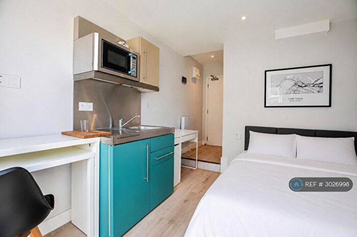 Studio To Rent In Birchanger Road, London, SE25