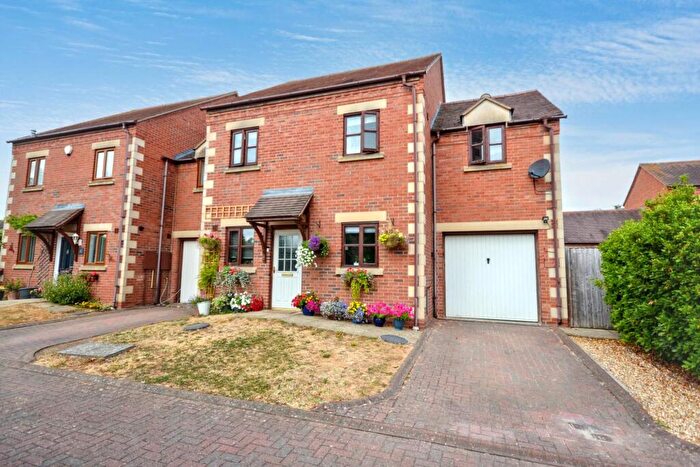 5 Bedroom Link Detached House For Sale In Bredon, Tewkesbury, Gloucestershire, GL20
