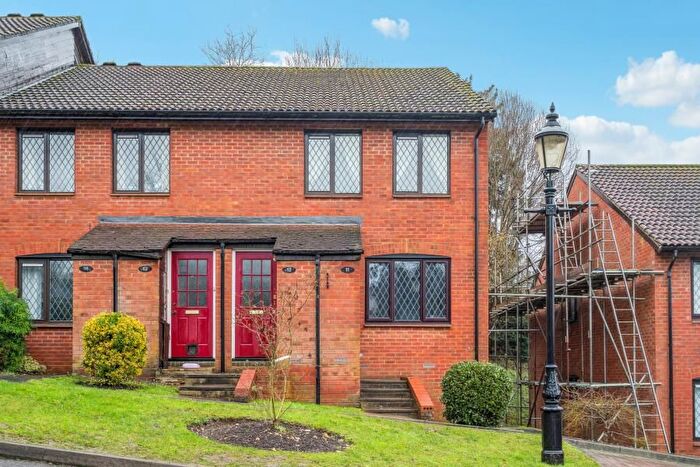 1 Bedroom Maisonette To Rent In Windermere Close, Chorleywood, WD3