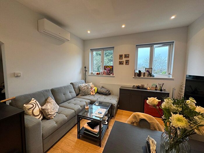 1 Bedroom Flat To Rent In Parson Street, London, NW4