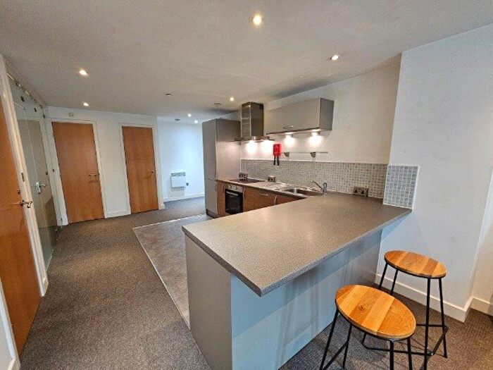 2 Bedroom Flat To Rent In Lace Market, , The Habitat -, NG1