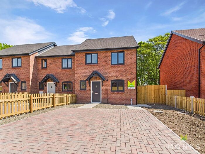 3 Bedroom End Of Terrace House For Sale In Stones Wharf, Weston Rhyn, Oswestry, SY10