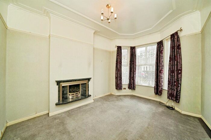 3 Bedroom Semi-Detached House For Sale In Park Street, Wallasey, CH44