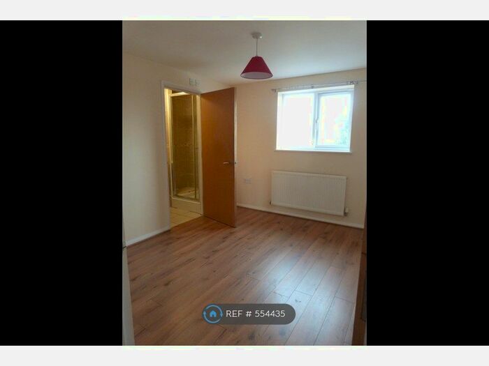 2 Bedroom Flat To Rent In Violet House, Nottingham, NG10