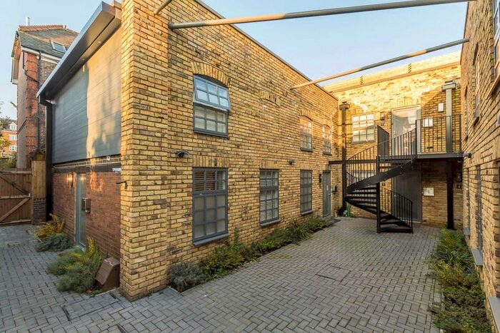 1 Bedroom Flat To Rent In Elm Grove, London, SW19