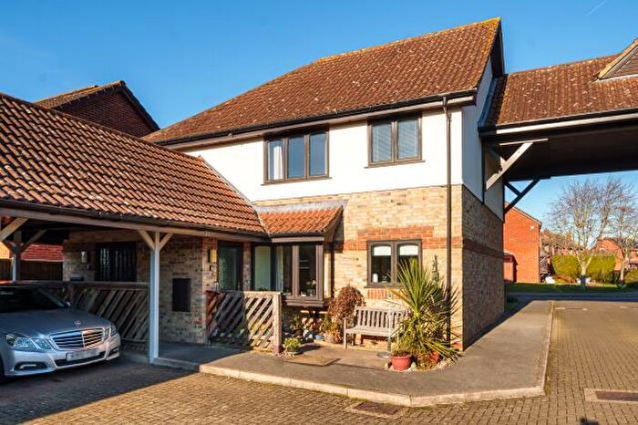 2 Bedroom Apartment For Sale In The Maltings, Thatcham, RG19