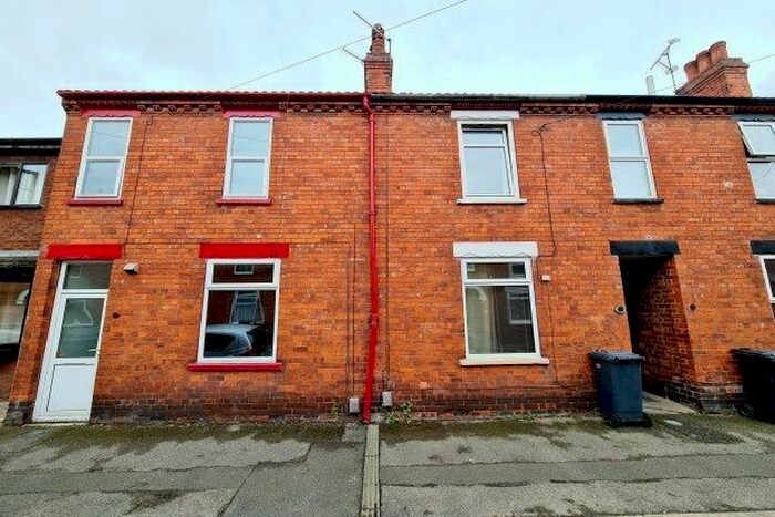 3 Bedroom Terraced House To Rent In Tealby Street, Lincoln, LN5