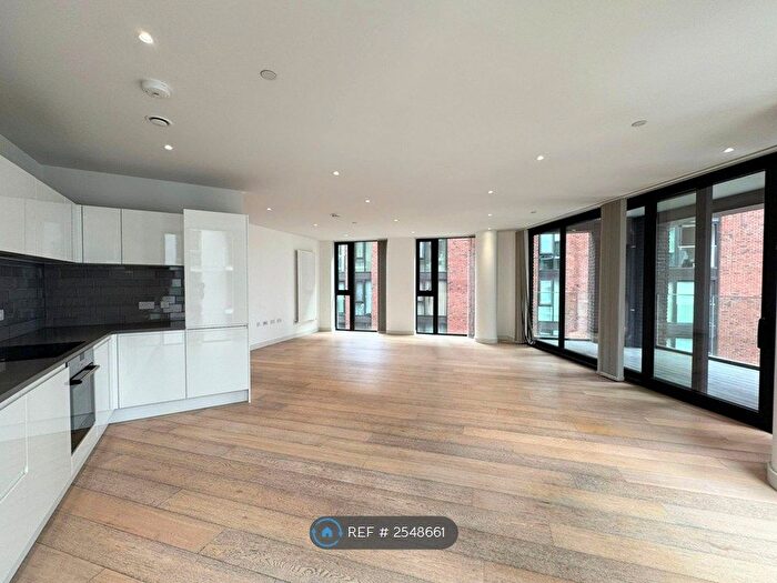 3 Bedroom Flat To Rent In Echo Court, London, E16